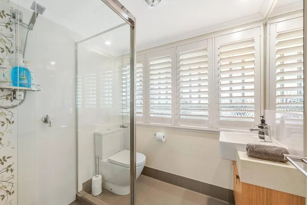Villa Modern Twist + Old World Charm ~ 3Bed/2Bath/2Car Brisbane 0*,  Australien